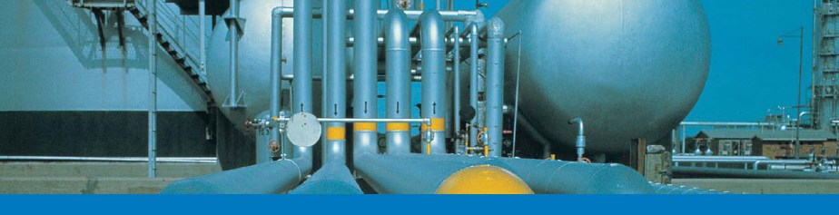 Installation technique industrielle illustrant les équipements et les utilités d'un site.